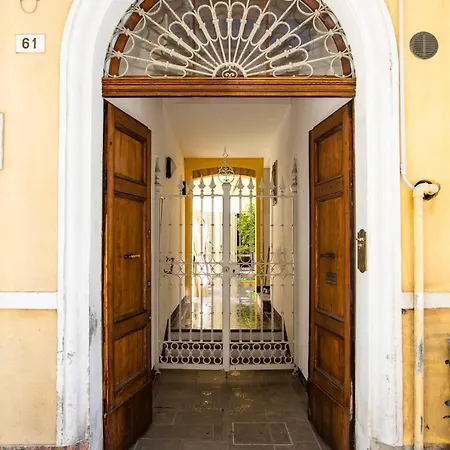 La Corte Charme Diaz Apartment